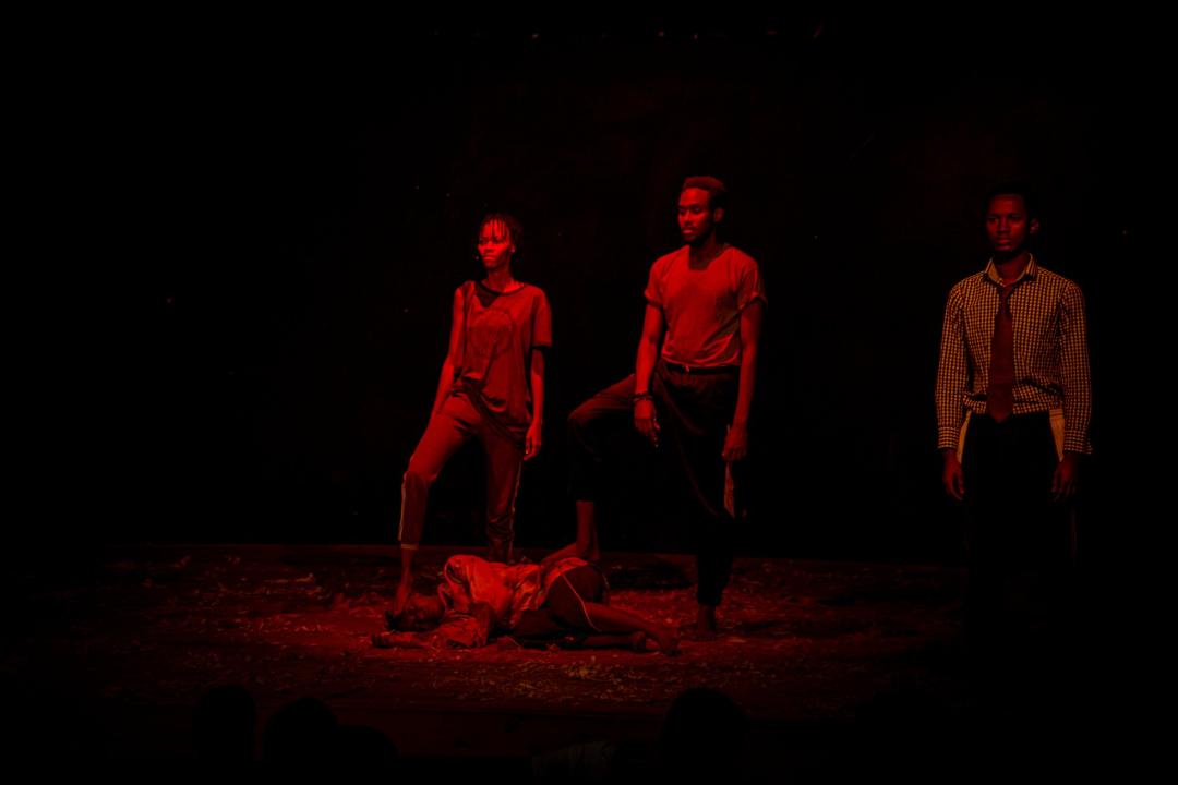 Le théâtre pour exprimer l’horreur…